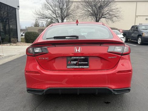 Used 2022 Honda Civic Sport image 7