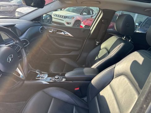 Used 2018 INFINITI QX30 AWD image 13