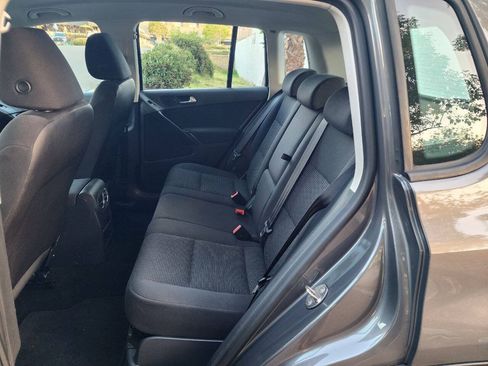 Used 2015 Volkswagen Tiguan S FWD image 12