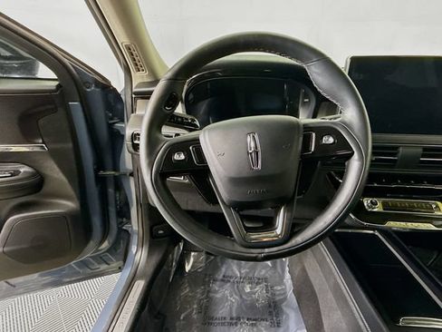 Used 2024 Lincoln Corsair Reserve AWD/4WD image 12