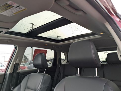 Certified 2021 Nissan Rogue SV w/ Premium Package image 18