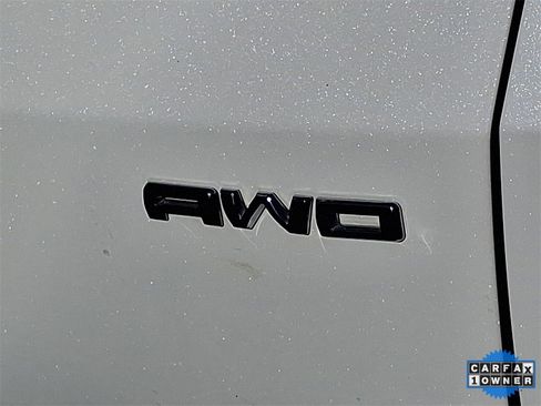 Used 2022 Ford Escape SE image 32