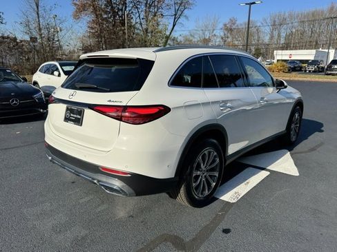 Used 2025 Mercedes-Benz GLC 300 4MATIC image 3