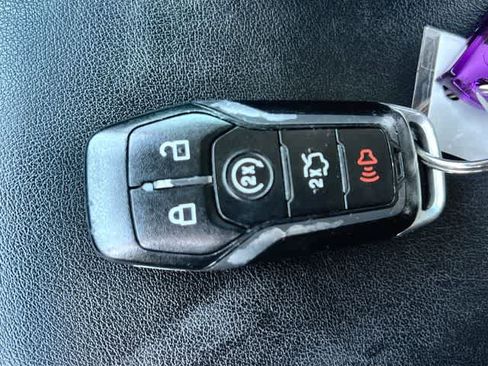 Used 2016 Ford Edge SEL w/ Equipment Group 201A FWD image 21
