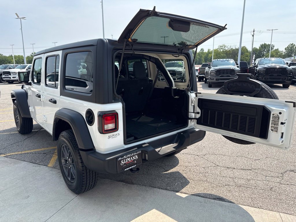 Used 2024 Jeep Wrangler Unlimited Sport AWD/4WD image 22