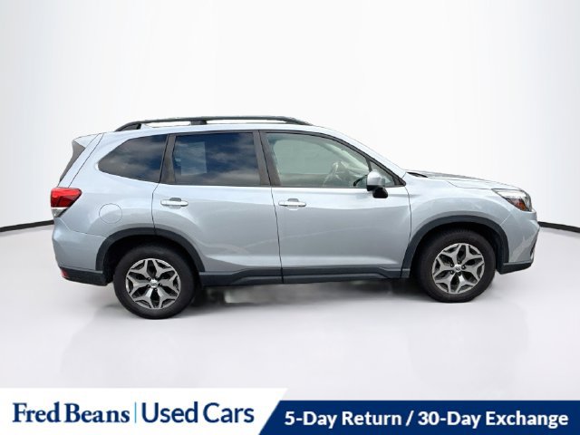 Used 2020 Subaru Forester Premium AWD/4WD image 12