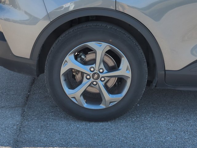 Used 2025 Ford Escape ST-Line FWD image 32