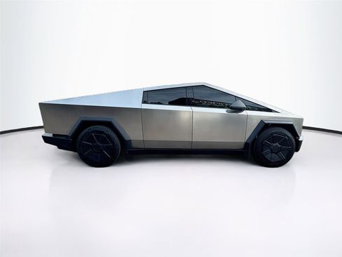 Used 2024 Tesla Cybertruck AWD Crew Cab image 6