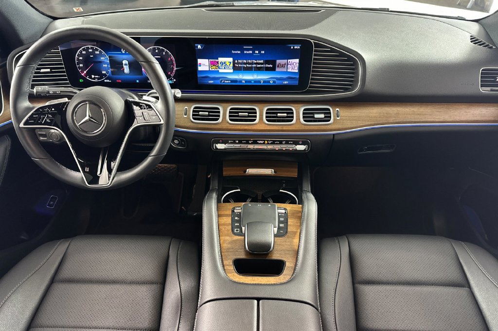 Certified 2025 Mercedes-Benz GLE 450 4MATIC image 17