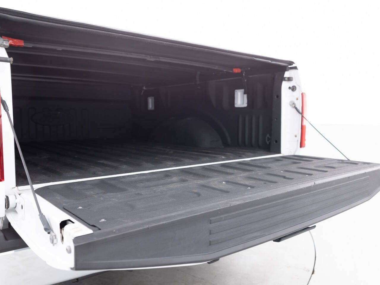 Used 2016 Ford F150 XL w/ Equipment Group 101A Mid RWD image 40