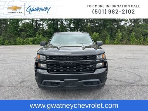 Used 2019 Chevrolet Silverado 1500 Custom w/ Custom Value Package RWD image 2