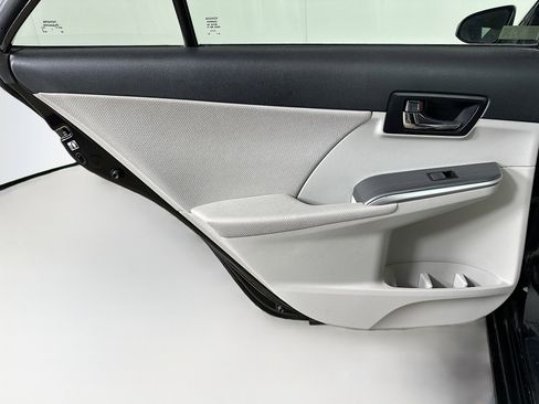 Used 2012 Toyota Camry XLE image 24