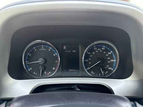 Used 2016 Toyota RAV4 XLE w/ Convenience Package FWD image 14
