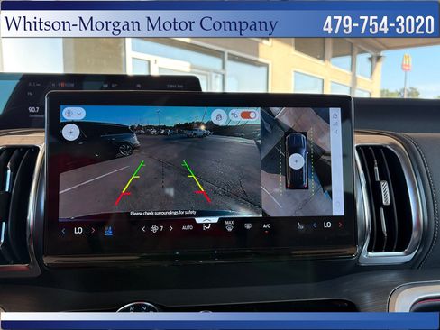 Used 2025 Ford Expedition Platinum w/ Driver's Package AWD/4WD image 33