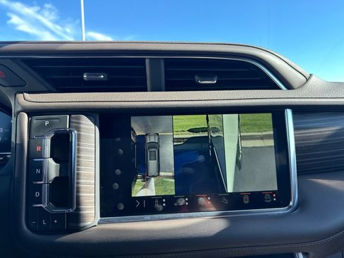 Used 2024 GMC Yukon XL Denali AWD/4WD image 75