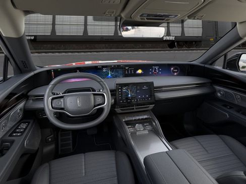 New 2026 Lincoln Nautilus Reserve image 9