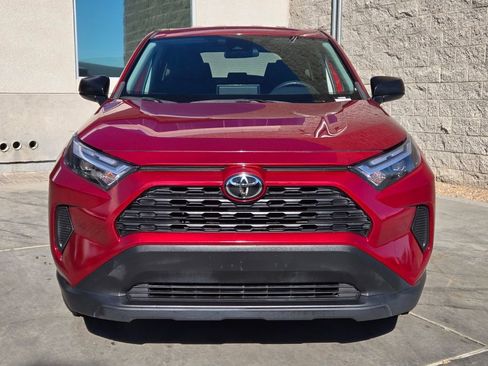 Used 2023 Toyota RAV4 LE AWD/4WD image 8