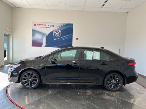 Certified 2024 Toyota Corolla SE image 3