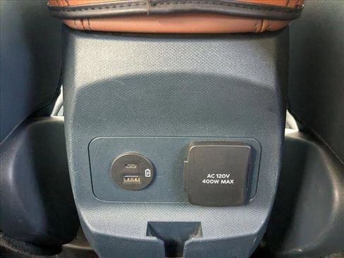 Used 2024 Ford Maverick Lariat image 17