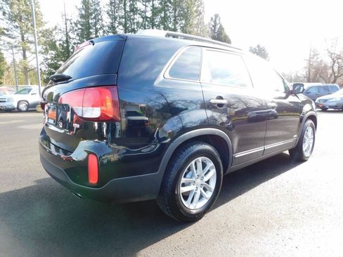 Used 2014 Kia Sorento LX AWD/4WD image 2