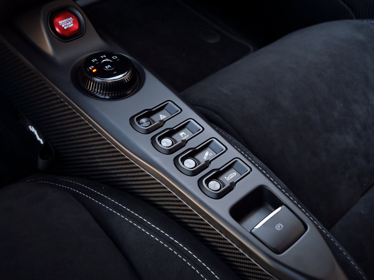 Used 2020 Ford GT Carbon Series RWD image 12