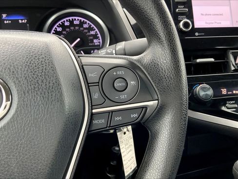 Used 2022 Toyota Camry LE image 24