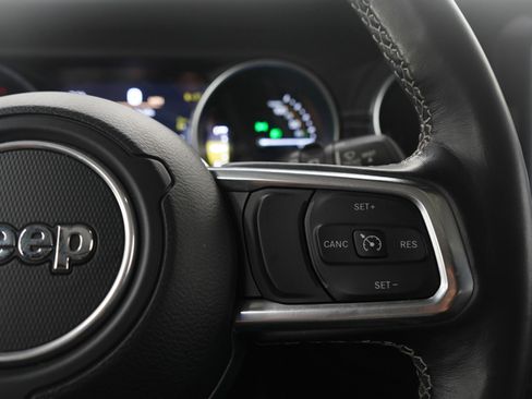 Used 2022 Jeep Wrangler Unlimited Sahara w/ Cold Weather Group image 25