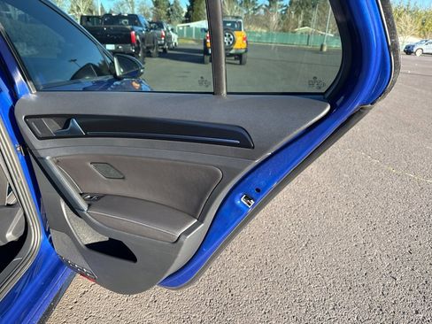 Used 2019 Volkswagen Golf R DCC & Navigation 4Motion image 22