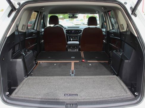 Used 2023 Volkswagen Atlas SE AWD/4WD image 16