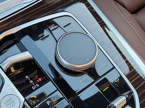 Used 2026 BMW X7 xDrive40i image 25