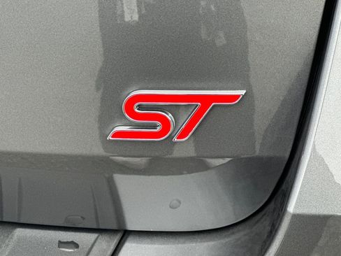 New 2026 Ford Explorer ST w/ Sun And Sound Package image 15