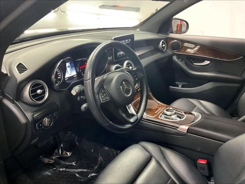 Used 2019 Mercedes-Benz GLC 300 4MATIC image 15