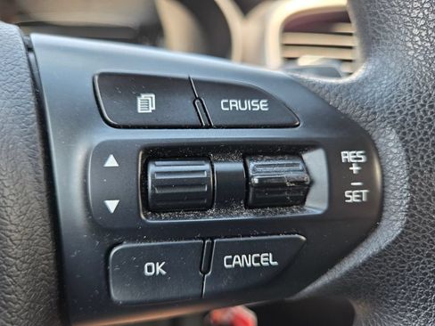 Used 2016 Kia Sorento FWD image 14