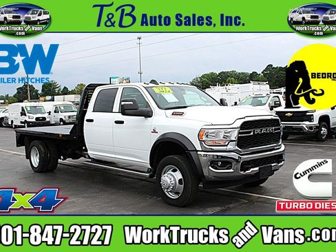 Used 2024 RAM 5500 Tradesman w/ Chrome Appearance Group AWD/4WD image 1