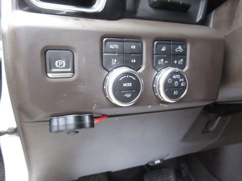 Used 2024 GMC Sierra 2500 Denali w/ Denali Reserve Package AWD/4WD image 32