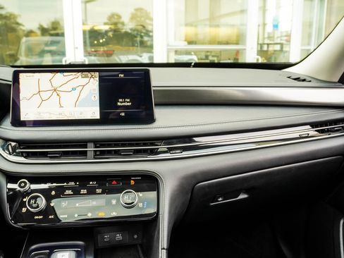 Used 2023 INFINITI QX60 Luxe FWD image 17
