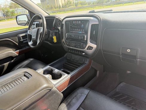Used 2018 GMC Sierra 1500 SLT AWD/4WD image 26
