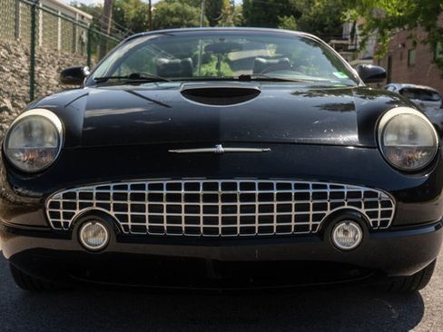 Used 2003 Ford Thunderbird RWD image 13