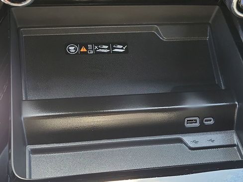 Used 2025 Chevrolet Tahoe Z71 image 33