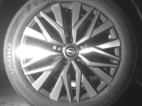 Used 2025 Nissan Altima 2.5 SV FWD image 15