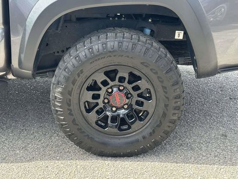 Used 2021 Toyota Tacoma TRD Off-Road w/ Technology Package image 8
