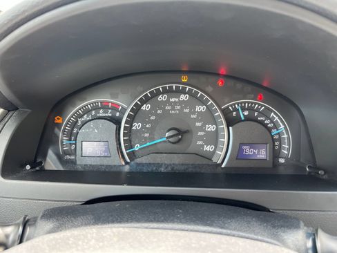 Used 2012 Toyota Camry LE FWD image 23