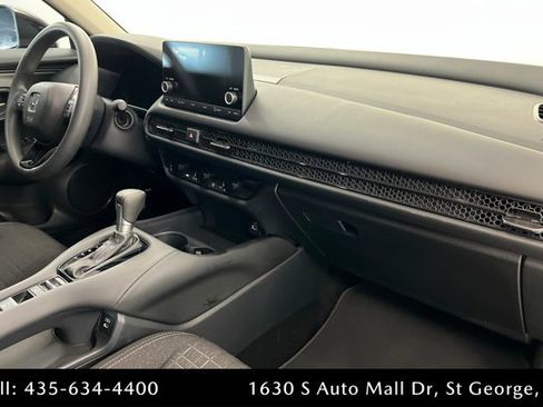 Certified 2025 Honda HR-V LX image 24