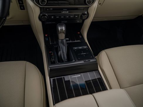 Used 2023 Lexus GX 460 Premium w/ Premium Plus Package image 25