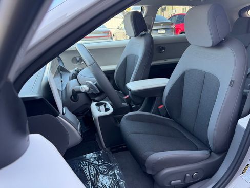 Used 2023 Hyundai Ioniq 5 SE w/ Cargo Package image 18