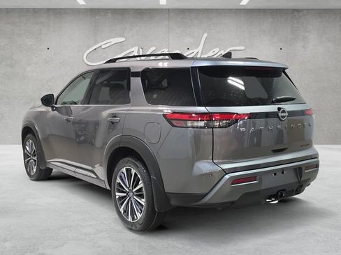 New 2026 Nissan Pathfinder Platinum FWD image 14