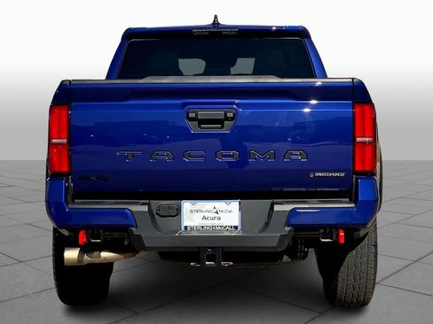 Used 2025 Toyota Tacoma TRD Off-Road image 4