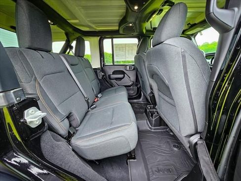 Certified 2024 Jeep Wrangler Sport S image 37