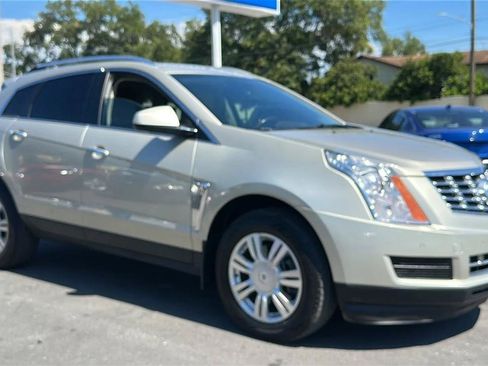 Used 2016 Cadillac SRX Luxury w/ Driver Awareness Package FWD image 5