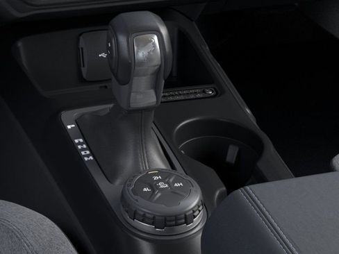 New 2025 Ford Bronco Base image 40